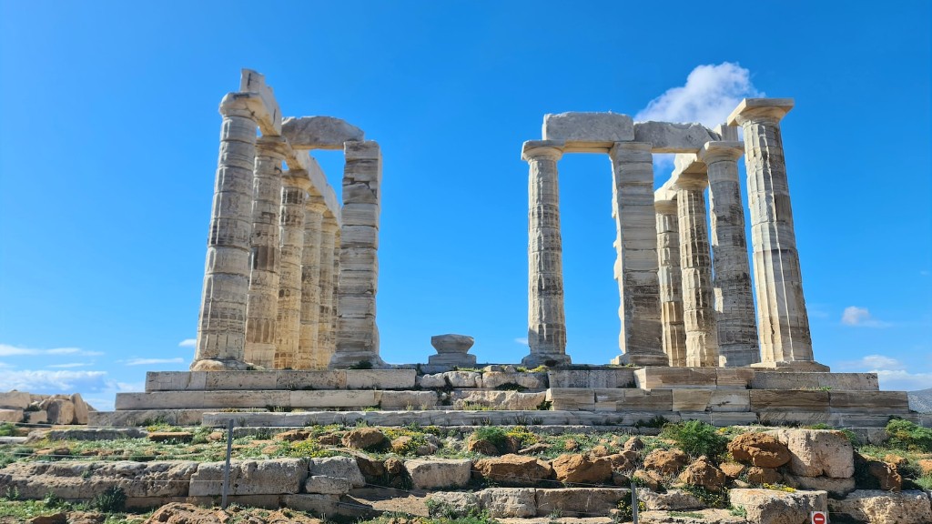 كيف أثرت جغرافيا اليونان القديمة على تطورها